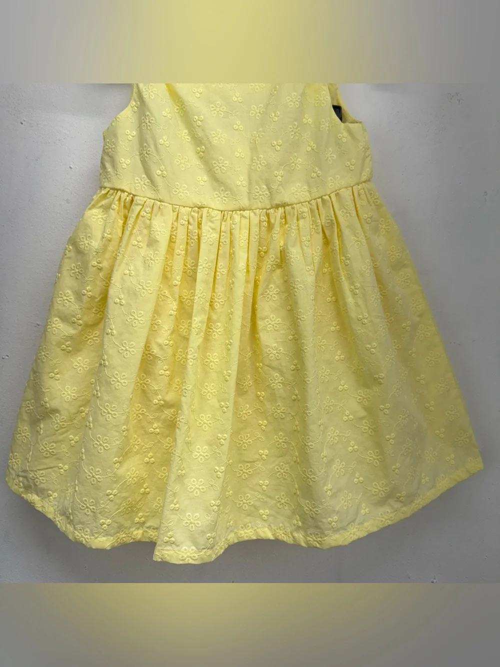Oshkosh B’Gosh size 24M Baby Girl Summer Yellow Eyelet Babydoll Dress